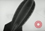 Standbild barrage Balloons North Carolina United States USA, 1941, aus Sekunde 36 historischem Filmmaterial Videoclip 65675069168
