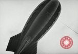 Standbild barrage Balloons North Carolina United States USA, 1941, aus Sekunde 39 historischem Filmmaterial Videoclip 65675069168