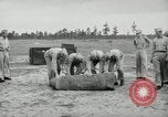 Standbild barrage Balloons North Carolina United States USA, 1941, aus Sekunde 46 historischem Filmmaterial Videoclip 65675069168