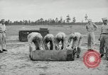 Standbild barrage Balloons North Carolina United States USA, 1941, aus Sekunde 47 historischem Filmmaterial Videoclip 65675069168