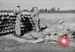 Standbild barrage Balloons North Carolina United States USA, 1941, aus Sekunde 8 historischem Filmmaterial Videoclip 65675069169