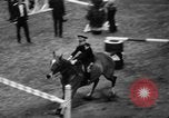 Standbild National Horse Show New York United States USA, 1937, aus Sekunde 44 historischem Filmmaterial Videoclip 65675069214