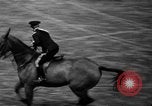 Standbild National Horse Show New York United States USA, 1937, aus Sekunde 48 historischem Filmmaterial Videoclip 65675069214