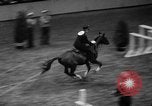 Standbild National Horse Show New York United States USA, 1937, aus Sekunde 53 historischem Filmmaterial Videoclip 65675069214