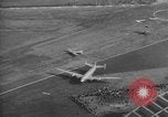 Immagine di Douglas DC-4 Santa Monica California USA, 1938, secondo 7 filmato di repertorio 65675069230