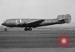 Immagine di Douglas DC-4 Santa Monica California USA, 1938, secondo 48 filmato di repertorio 65675069230