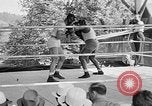 Standbild Joe Louis schießen und Boxen Pompton Lakes New Jersey USA, 1938, aus Sekunde 16 historischem Filmmaterial Videoclip 65675069238