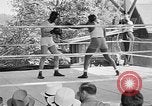Standbild Joe Louis schießen und Boxen Pompton Lakes New Jersey USA, 1938, aus Sekunde 19 historischem Filmmaterial Videoclip 65675069238