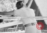 Standbild Joe Louis schießen und Boxen Pompton Lakes New Jersey USA, 1938, aus Sekunde 20 historischem Filmmaterial Videoclip 65675069238