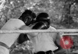 Standbild Joe Louis schießen und Boxen Pompton Lakes New Jersey USA, 1938, aus Sekunde 30 historischem Filmmaterial Videoclip 65675069238