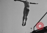 Standbild Olympischen Taucher Los Angeles California USA, 1938, aus Sekunde 23 historischem Filmmaterial Videoclip 65675069239