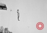 Standbild Olympischen Taucher Los Angeles California USA, 1938, aus Sekunde 53 historischem Filmmaterial Videoclip 65675069239
