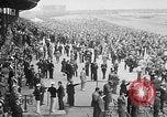 Standbild Krieg Admiral Aqueduct New York USA, 1938, aus Sekunde 4 historischem Filmmaterial Videoclip 65675069240