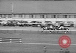 Standbild Krieg Admiral Aqueduct New York USA, 1938, aus Sekunde 22 historischem Filmmaterial Videoclip 65675069240