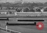 Standbild Krieg Admiral Aqueduct New York USA, 1938, aus Sekunde 27 historischem Filmmaterial Videoclip 65675069240