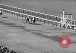 Standbild Krieg Admiral Aqueduct New York USA, 1938, aus Sekunde 49 historischem Filmmaterial Videoclip 65675069240