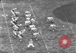 Standbild American-Football-Spiel Baltimore Maryland USA, 1963, aus Sekunde 9 historischem Filmmaterial Videoclip 65675069243