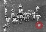 Standbild American-Football-Spiel Baltimore Maryland USA, 1963, aus Sekunde 34 historischem Filmmaterial Videoclip 65675069243