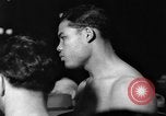 Standbild Boxer Joseph Louis Barrow oder Joe Louis New York City USA, 1938, aus Sekunde 8 historischem Filmmaterial Videoclip 65675069248