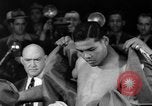 Standbild Boxer Joseph Louis Barrow oder Joe Louis New York City USA, 1938, aus Sekunde 12 historischem Filmmaterial Videoclip 65675069248