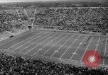 Standbild American Football Match United States USA, 1961, aus Sekunde 12 historischem Filmmaterial Videoclip 65675069259