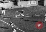Standbild American Football Match United States USA, 1961, aus Sekunde 36 historischem Filmmaterial Videoclip 65675069259
