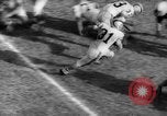 Standbild American Football Match United States USA, 1961, aus Sekunde 58 historischem Filmmaterial Videoclip 65675069259