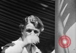 Immagine di Eleanor Roosevelt tours negli Stati Uniti United States USA, 1933, secondo 5 filmato di repertorio 65675069296
