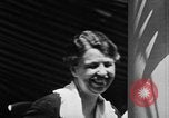 Immagine di Eleanor Roosevelt tours negli Stati Uniti United States USA, 1933, secondo 8 filmato di repertorio 65675069296