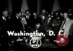 Image Harry S Truman signes Housing Act Washington DC USA, 1949, de la seconde 1 séquences d'archives historiques vidéo 65675069315