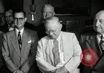 Image Harry S Truman signes Housing Act Washington DC USA, 1949, de la seconde 10 séquences d'archives historiques vidéo 65675069315