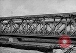 Standbild Deutsche Truppen reparieren Brücke Polen, 1939, aus Sekunde 6 historischem Filmmaterial Videoclip 65675069323