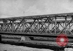 Standbild Deutsche Truppen reparieren Brücke Polen, 1939, aus Sekunde 7 historischem Filmmaterial Videoclip 65675069323