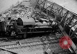 Standbild Deutsche Truppen reparieren Brücke Polen, 1939, aus Sekunde 28 historischem Filmmaterial Videoclip 65675069323