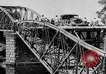 Standbild Deutsche Truppen reparieren Brücke Polen, 1939, aus Sekunde 48 historischem Filmmaterial Videoclip 65675069323