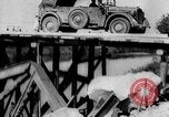 Standbild Deutsche Truppen reparieren Brücke Polen, 1939, aus Sekunde 59 historischem Filmmaterial Videoclip 65675069323