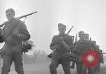 Standbild Vormarsch deutscher Truppen in Polen Polen, 1939, aus Sekunde 12 historischem Filmmaterial Videoclip 65675069324