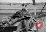 Standbild Vormarsch deutscher Truppen in Polen Polen, 1939, aus Sekunde 25 historischem Filmmaterial Videoclip 65675069324
