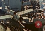 Standbild OS2U Kingfisher katapultiert Pazifik, 1945, aus Sekunde 5 historischem Filmmaterial Videoclip 65675069342