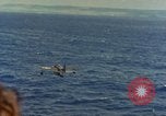 Standbild OS2U Kingfisher katapultiert Pazifik, 1945, aus Sekunde 46 historischem Filmmaterial Videoclip 65675069342