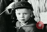 Standbild deutsche Kinder Deutschland, 1954, aus Sekunde 18 historischem Filmmaterial Videoclip 65675069355