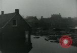 Immagine di Mare del Nord alluvione Kortgene Paesi Bassi, 1953, secondo 12 filmato di repertorio 65675069367