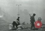 Standbild USA Soldaten von Isigny Frankreich, 1944, aus Sekunde 5 historischem Filmmaterial Videoclip 65675069375