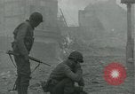 Standbild USA Soldaten von Isigny Frankreich, 1944, aus Sekunde 18 historischem Filmmaterial Videoclip 65675069375