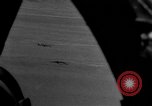 Standbild US Army Air Forces P-38 Flugzeuge auf die Bombardierung Mission Sizilien Italien, 1943, aus Sekunde 45 historischem Filmmaterial Videoclip 65675069415