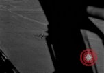 Standbild US Army Air Forces P-38 Flugzeuge auf die Bombardierung Mission Sizilien Italien, 1943, aus Sekunde 50 historischem Filmmaterial Videoclip 65675069415