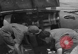 Standbild P-38 Bombardierung Mission Sizilien Italien, 1943, aus Sekunde 29 historischem Filmmaterial Videoclip 65675069418
