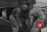 Standbild P-38 Bombardierung Mission Sizilien Italien, 1943, aus Sekunde 35 historischem Filmmaterial Videoclip 65675069418