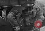 Standbild P-38 Bombardierung Mission Sizilien Italien, 1943, aus Sekunde 37 historischem Filmmaterial Videoclip 65675069418