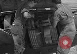 Standbild P-38 Bombardierung Mission Sizilien Italien, 1943, aus Sekunde 43 historischem Filmmaterial Videoclip 65675069418